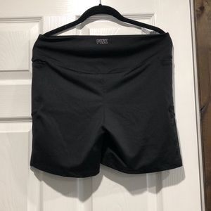 VS PINK ultimate bike short